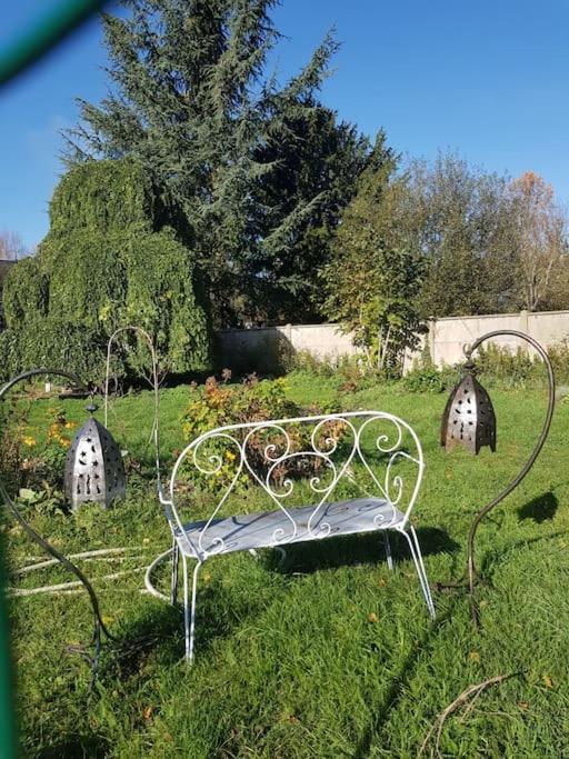 Chaumiere Avec Sa Toiture Recouverte De Chaume !!! Donnemain-Saint-Mames ภายนอก รูปภาพ